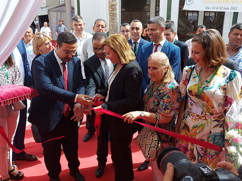 اختتام الدورة العاشرة لصالون المؤسسة بصفاقس في أجواء مميزة 